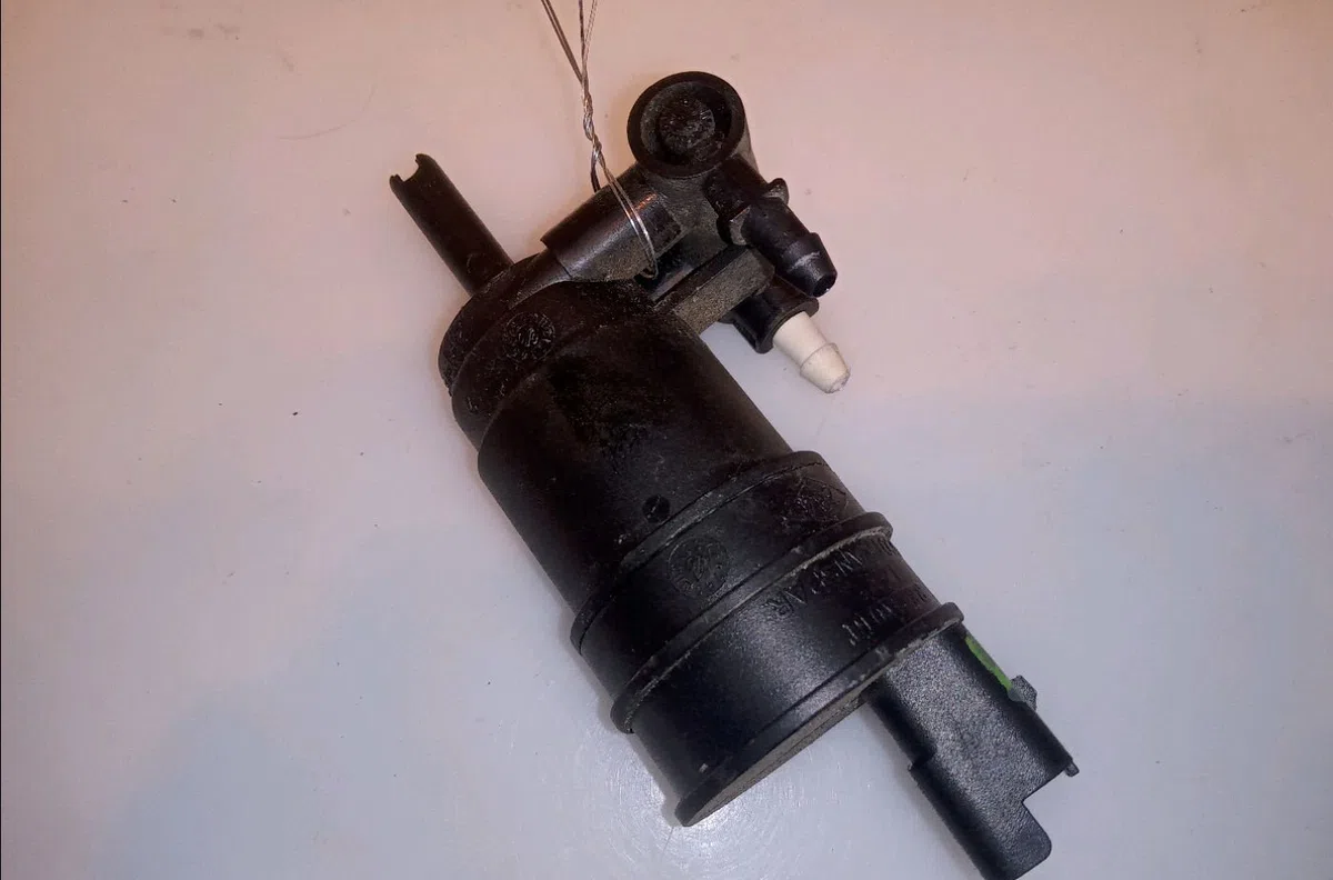 Pompe lave-glace avant RENAULT MEGANE SCENIC I 2000 occasion