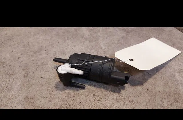Pompe lave-glace avant Renault TWINGO I (C06_) 1.2 16v (c06c, c06d, c06k) (2001-2007) 3 portes occasion