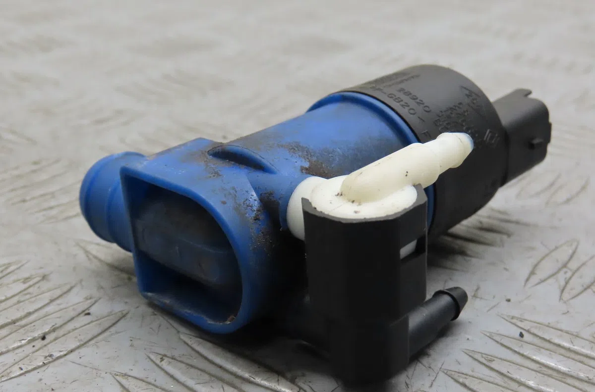Pompe lave-glace avant Renault TWINGO II (CN0_) 1.5 dci 90 (2010) occasion
