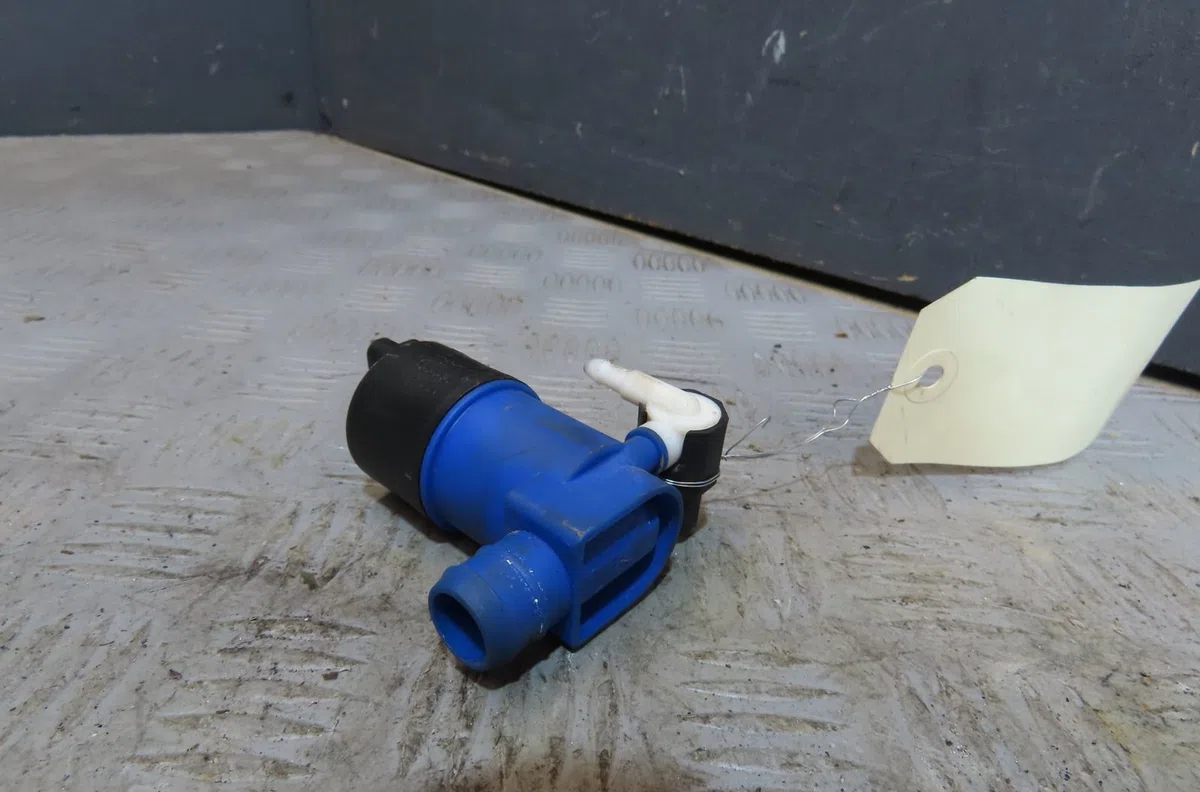 Pompe lave-glace avant Renault TWINGO III (BCM_, BCA_) 1.0 sce 75 (2019) 5 portes occasion
