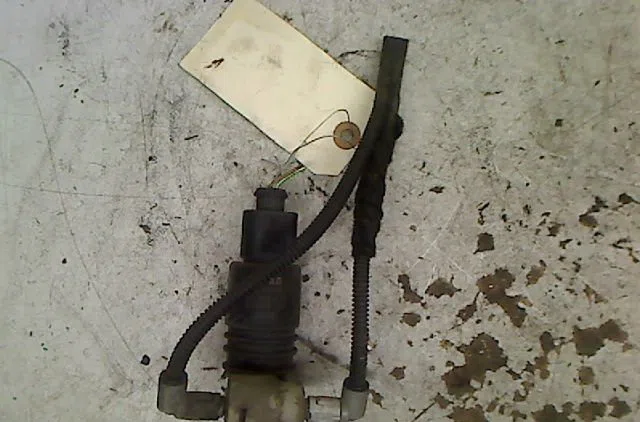 Pompe lave-glace avant Skoda ROOMSTER (5J7) 1.4 tdi (2006-2010) occasion