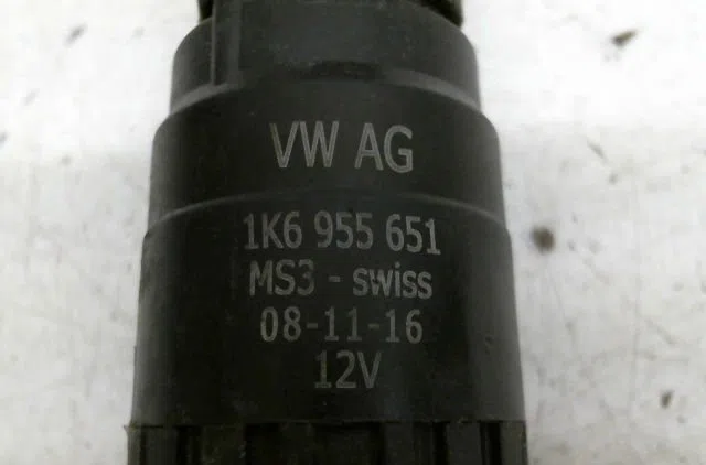 Pompe lave-glace avant Skoda YETI (5L) 2.0 tdi 4x4 (2009-2017) occasion