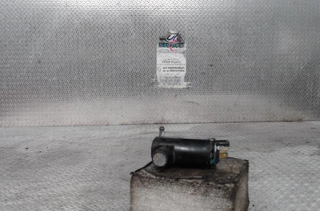 Pompe lave-glace avant Suzuki ALTO VII (GF) 1.0 (amf310) (2009) occasion