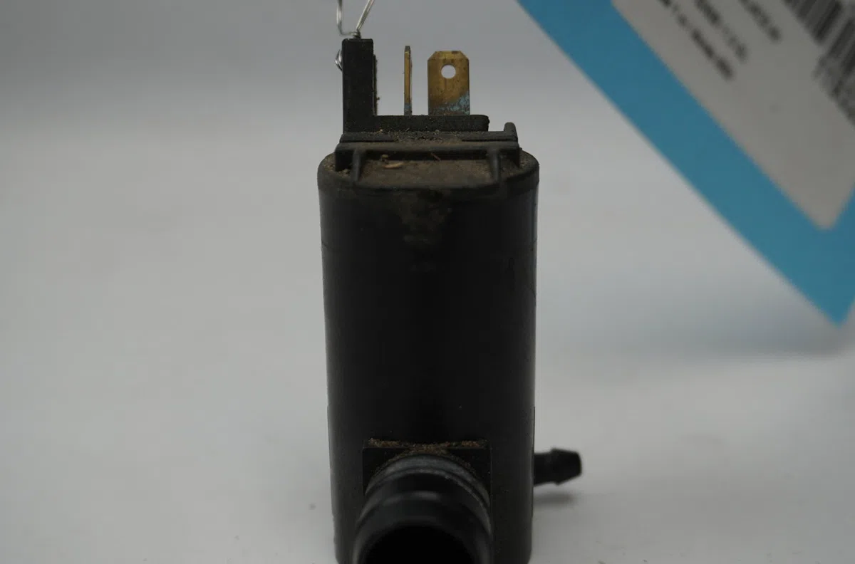 Pompe lave-glace avant Suzuki IGNIS I (FH) 1.3 4wd (rg413) (2000-2003) occasion