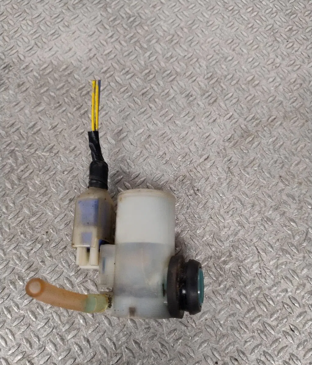 Pompe lave-glace avant Suzuki SWIFT III (MZ, EZ) 1.6 (rs 416, rr 416) (2006) occasion