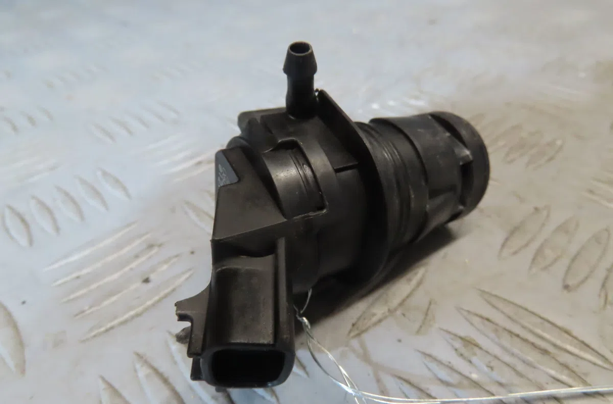 Pompe lave-glace avant TOYOTA HILUX occasion