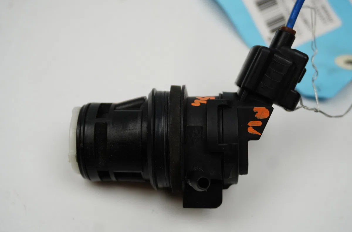 Pompe lave-glace avant Toyota PREVIA II (_R3_) 2.0 d-4d (clr30_) (2001-2006) occasion