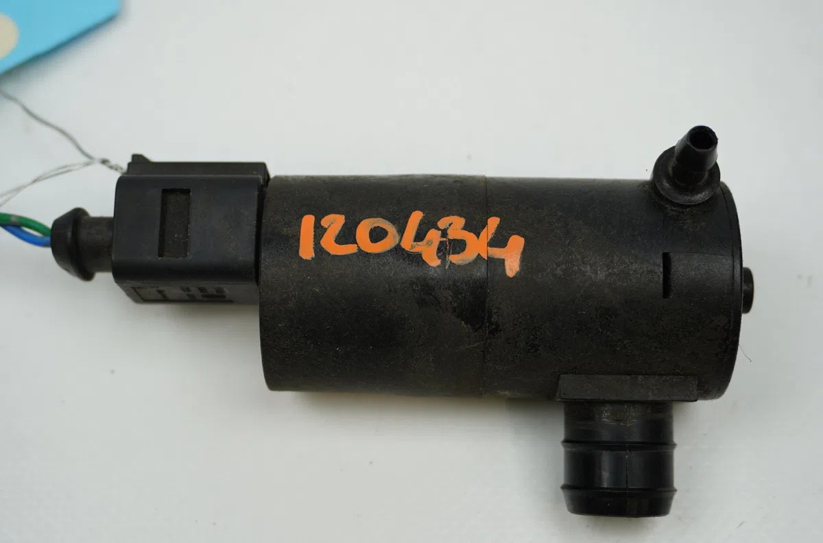 Pompe lave-glace avant Toyota YARIS (_P9_) 1.4 d-4d (nlp90_) (2005-2012) occasion