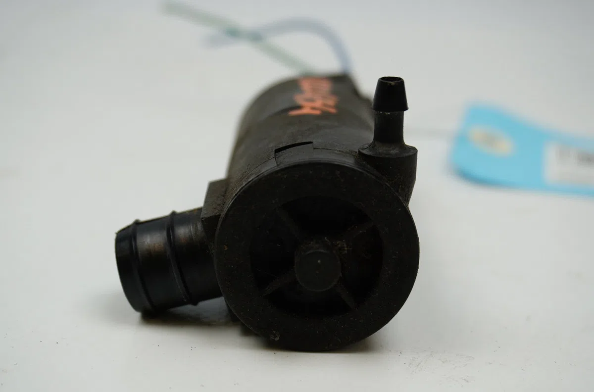 Pompe lave-glace avant Toyota YARIS (_P9_) 1.4 d-4d (nlp90_) (2005-2012) occasion