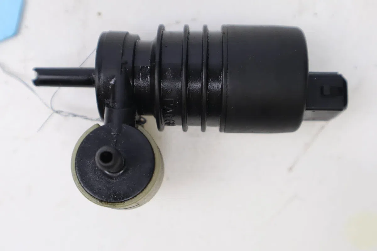 Pompe lave-glace avant Volkswagen GOLF III (1H1) 1.8 (1991-1997) 5 portes occasion