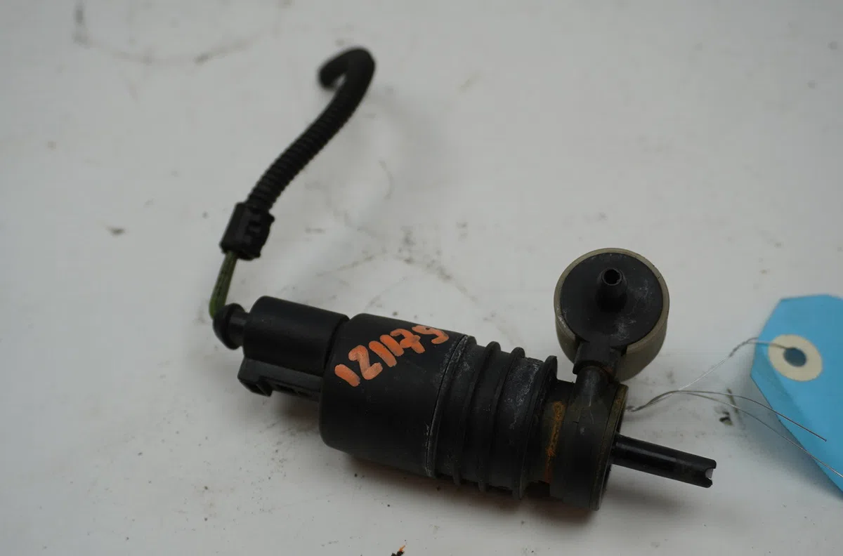 Pompe lave-glace avant Volkswagen GOLF IV (1J1) 1.9 tdi (1997-2004) occasion