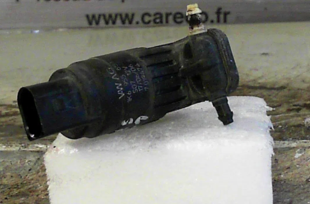 Pompe lave-glace avant Volkswagen GOLF V (1K1) 2.0 tdi (2003-2008) occasion