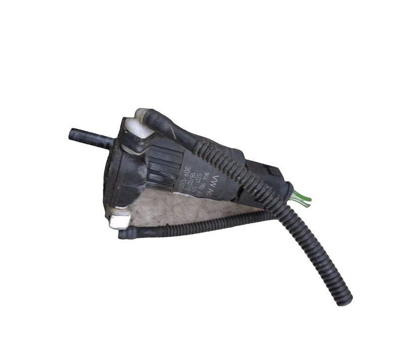 POMPE LAVE-GLACE AVANT VOLKSWAGEN GOLF VI 1K6955651