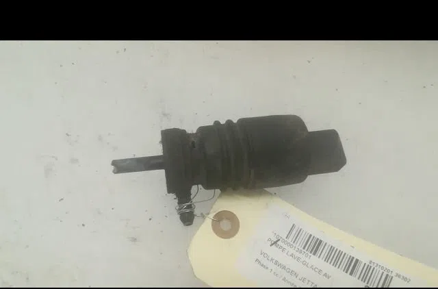 Pompe lave-glace avant Volkswagen JETTA III (1K2) 1.9 tdi (2005-2010) occasion