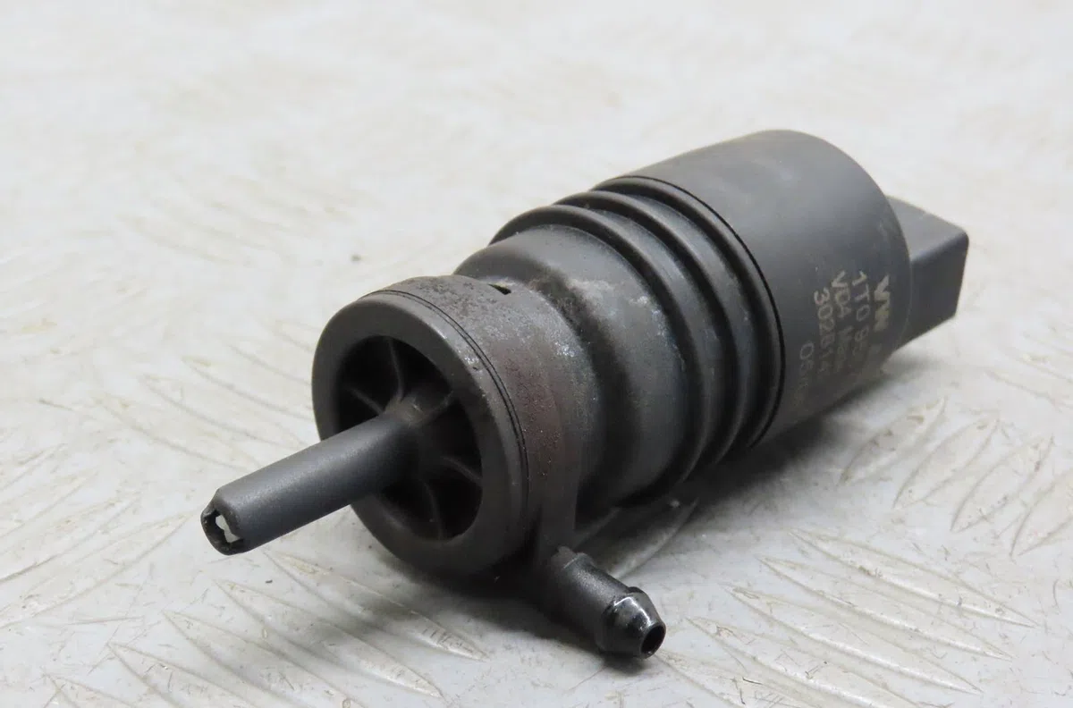 Pompe lave-glace avant Volkswagen PASSAT B6 (3C2) 2.0 tdi 16v (2005-2010) occasion