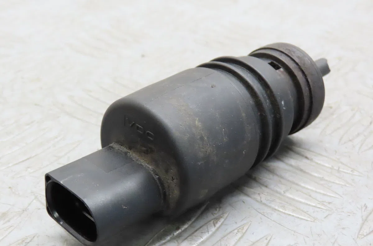 Pompe lave-glace avant Volkswagen PASSAT B6 (3C2) 2.0 tdi 16v (2005-2010) occasion