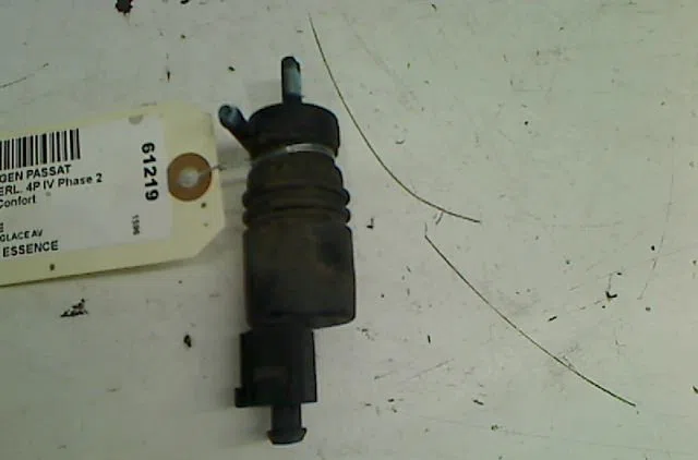 Pompe lave-glace avant VOLKSWAGEN PASSAT occasion