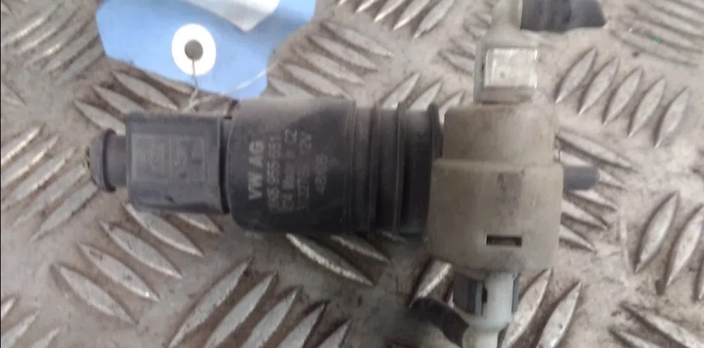 Pompe lave-glace avant VOLKSWAGEN POLO 4 2007 occasion