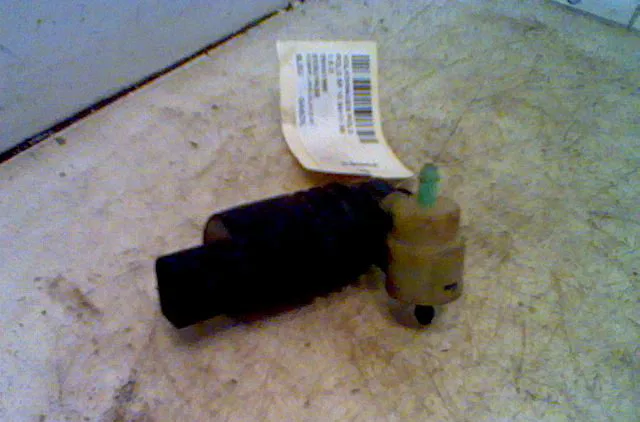 Pompe lave-glace avant VOLKSWAGEN POLO III 1998 occasion