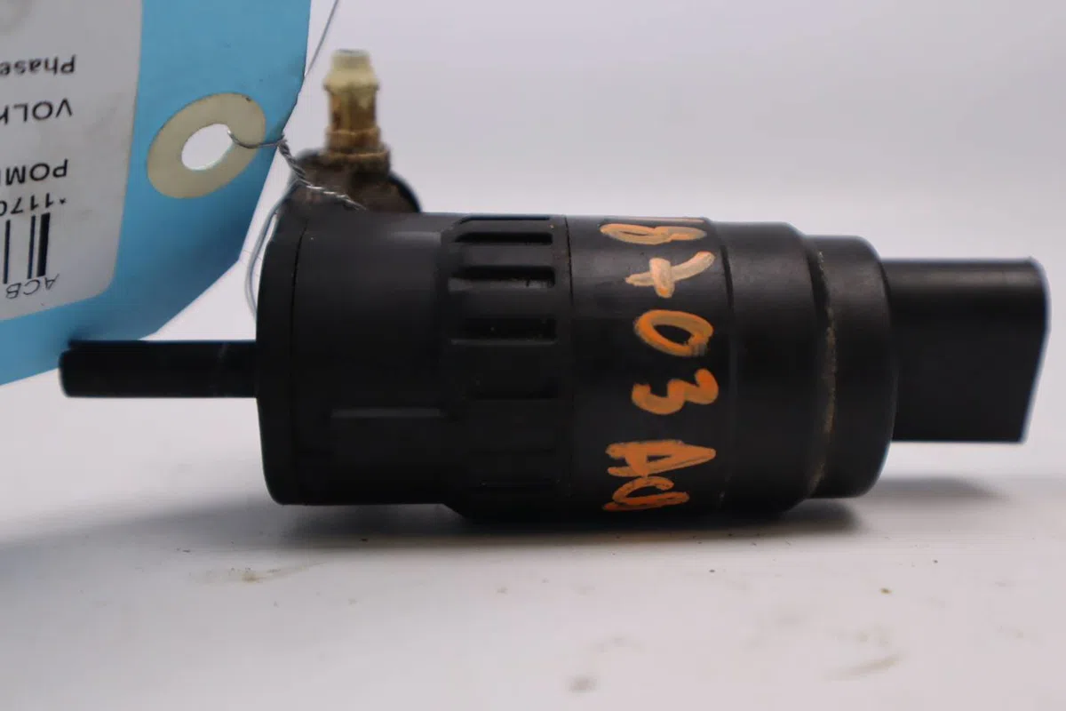 Pompe lave-glace avant Volkswagen POLO V (6R1, 6C1) 1.2 (2009) occasion