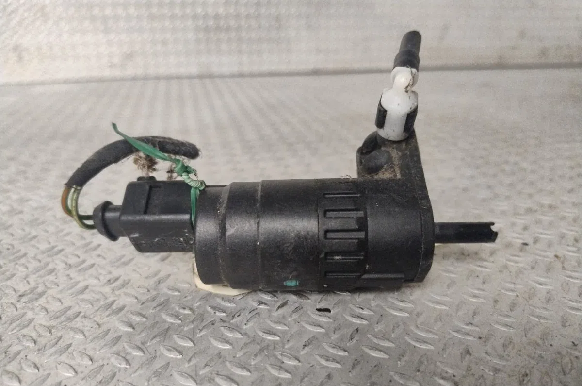 Pompe lave-glace avant VOLKSWAGEN TIGUAN 1  TIGUAN 1 PHASE 1 occasion