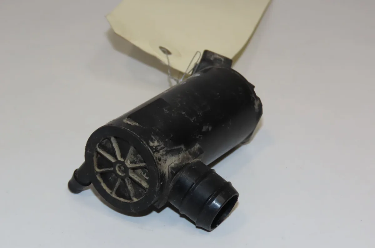 Pompe lave-glace avant Volvo V70 II (285) 2.5 tdi (1999-2007) occasion