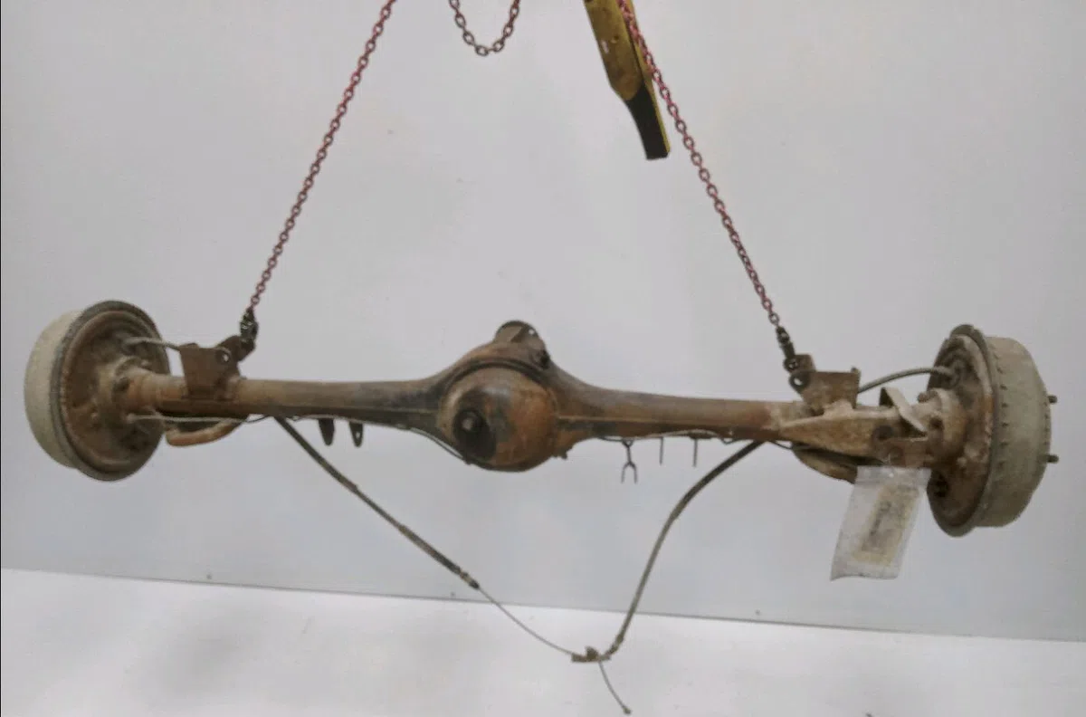 Pont arriere Lada NIVA Véhicule tout terrain fermé (2121, 2131) 1600 4x4 (1987-1995) occasion