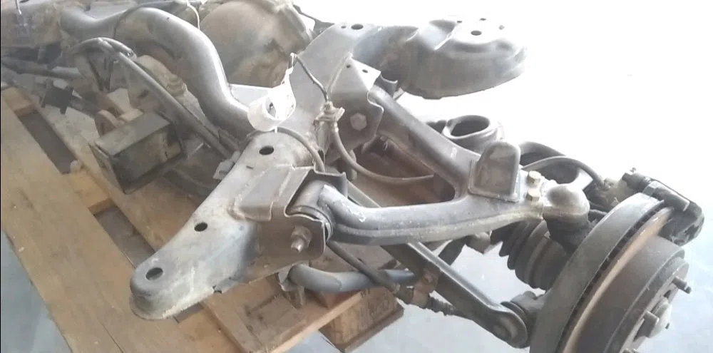 Pont arriere Mitsubishi PAJERO III (V7_W, V6_W) 3.2 di-d (v68w) (2000-2006) occasion