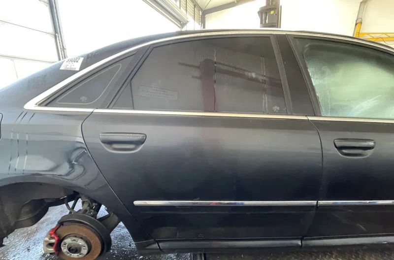Porte arriere droit pour AUDI A8 2 PHASE 1