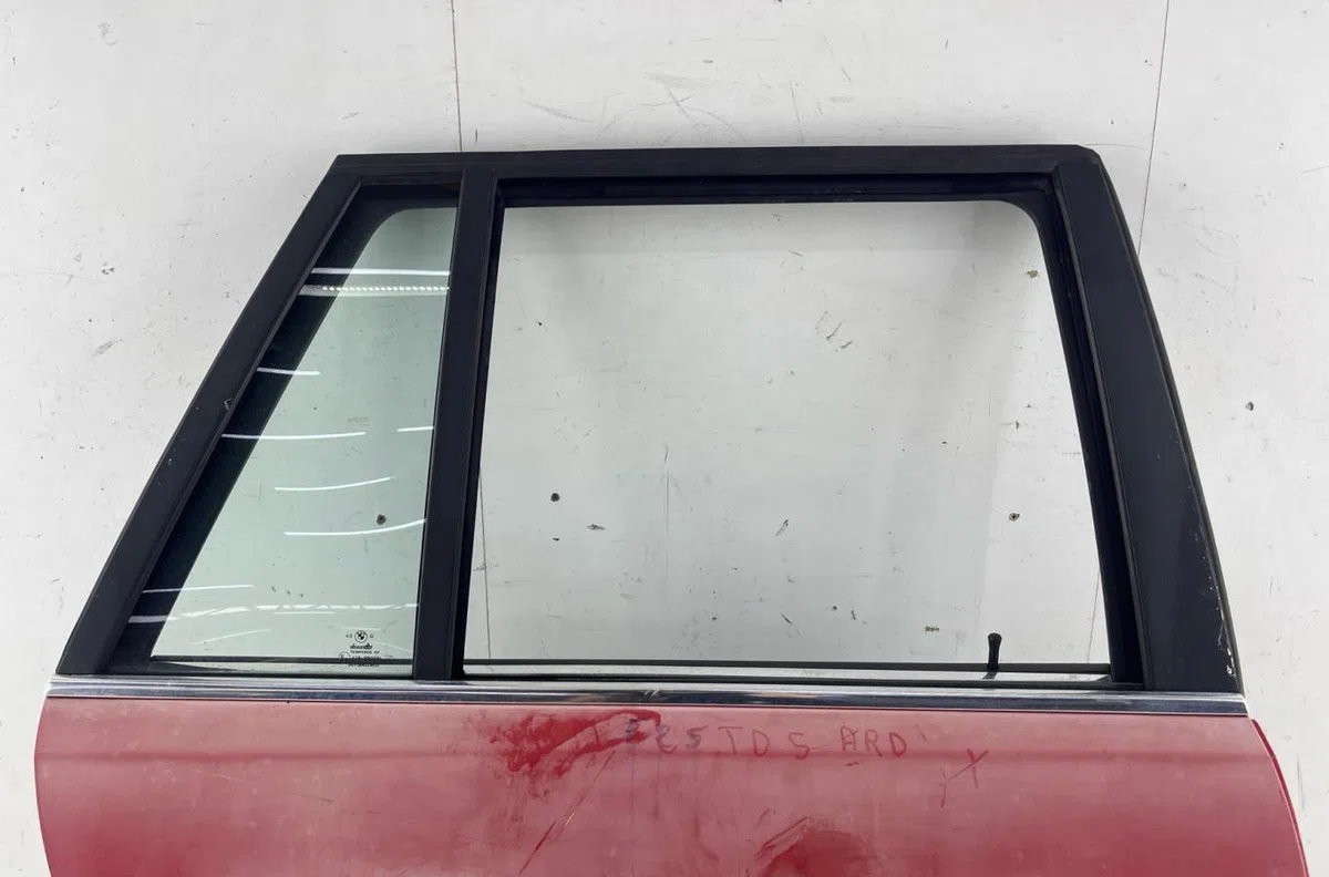 Porte arrière droite BMW SERIE 5 E34 TOURING BREAK occasion