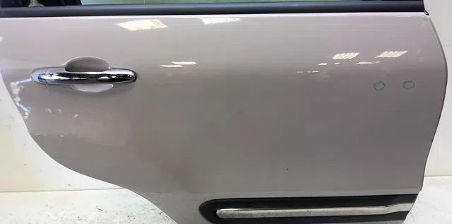 Porte arrière droite Fiat 500L (351_, 352_) 1.3 d multijet (199lxy1a, 199lxy11) (2012) occasion