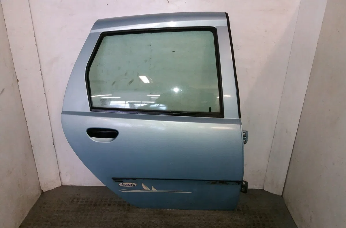 Porte arrière droite Fiat PUNTO (188_) 1.2 60 (188.030, .050, .130, .150, .230, .250) (1999-2010) occasion