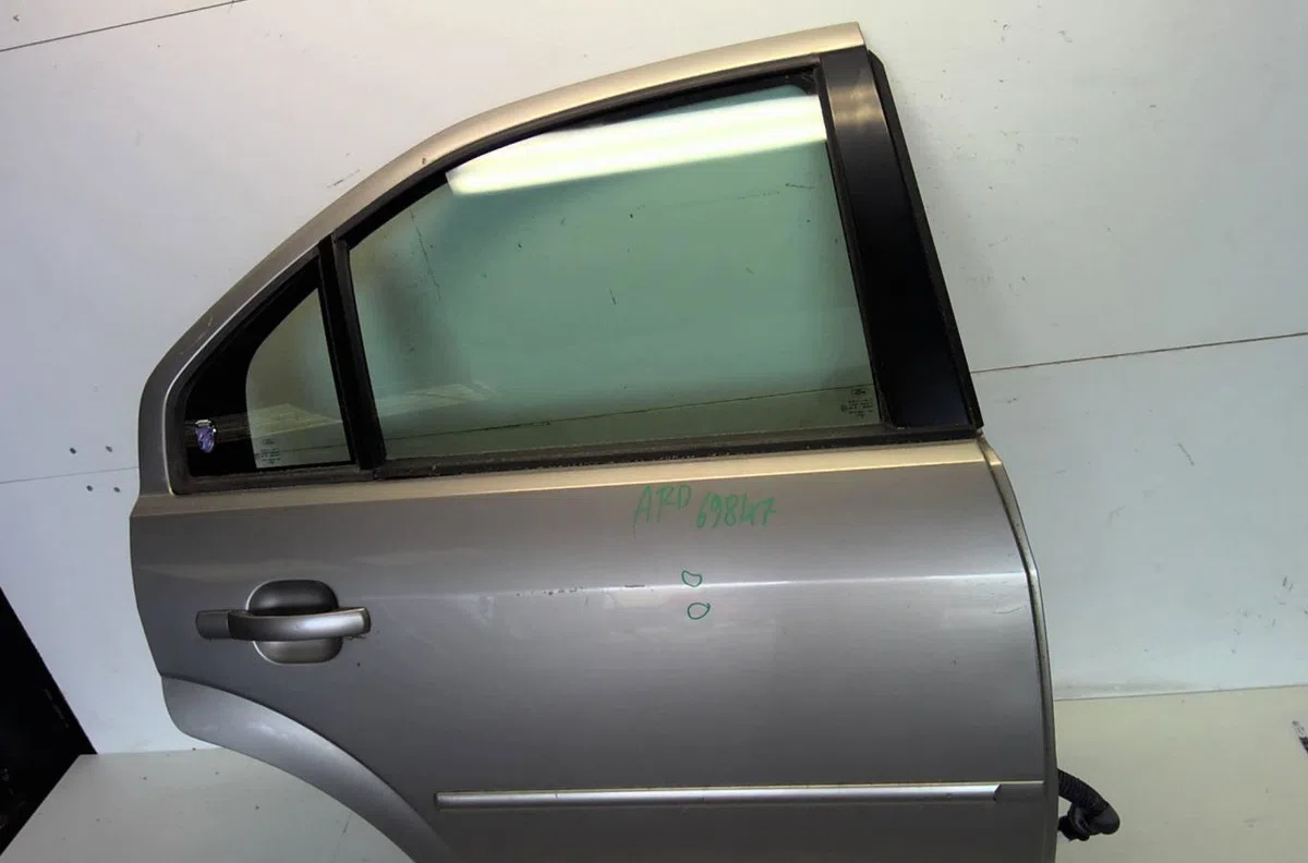 Porte arrière droite Ford MONDEO III (B5Y) 2.0 tdci (2001-2007) 5 portes occasion