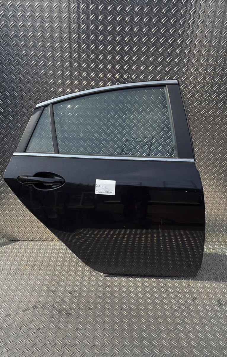 Porte arrière droite Mazda 6 Hatchback (GH) 2.0 mzr (ghefs) (2010-2012) occasion