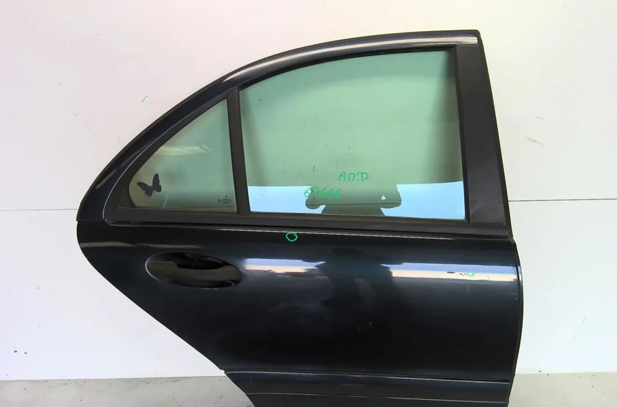 Porte arrière droite Mercedes-benz CLASSE C (W203) C 200 cdi (203.004) (2000-2003) 4 portes occasion
