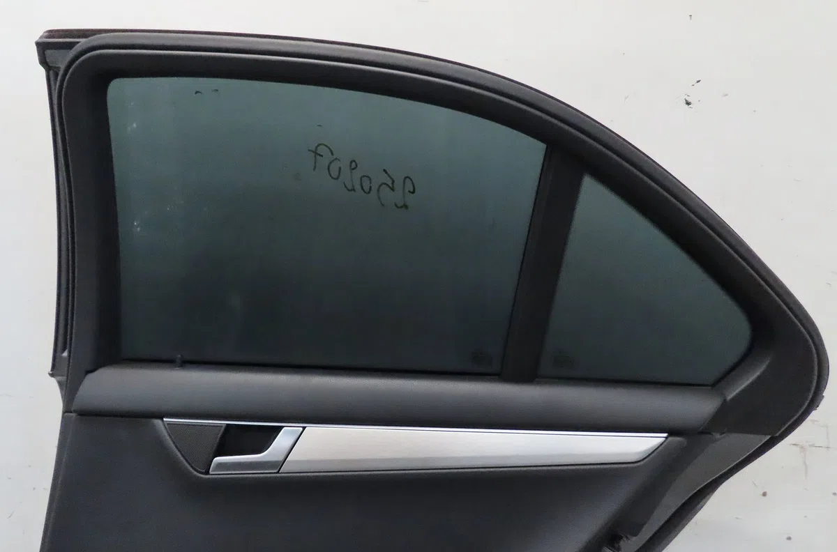 Porte arrière droite Mercedes-benz CLASSE C (W204) C 200 cdi (204.001) (2009-2014) occasion
