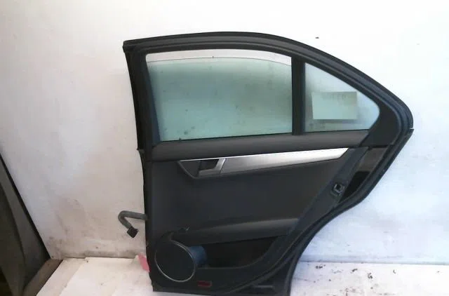 Porte arrière droite Mercedes-benz CLASSE C (W204) C 220 cdi (204.002) (2008-2014) 4 portes occasion