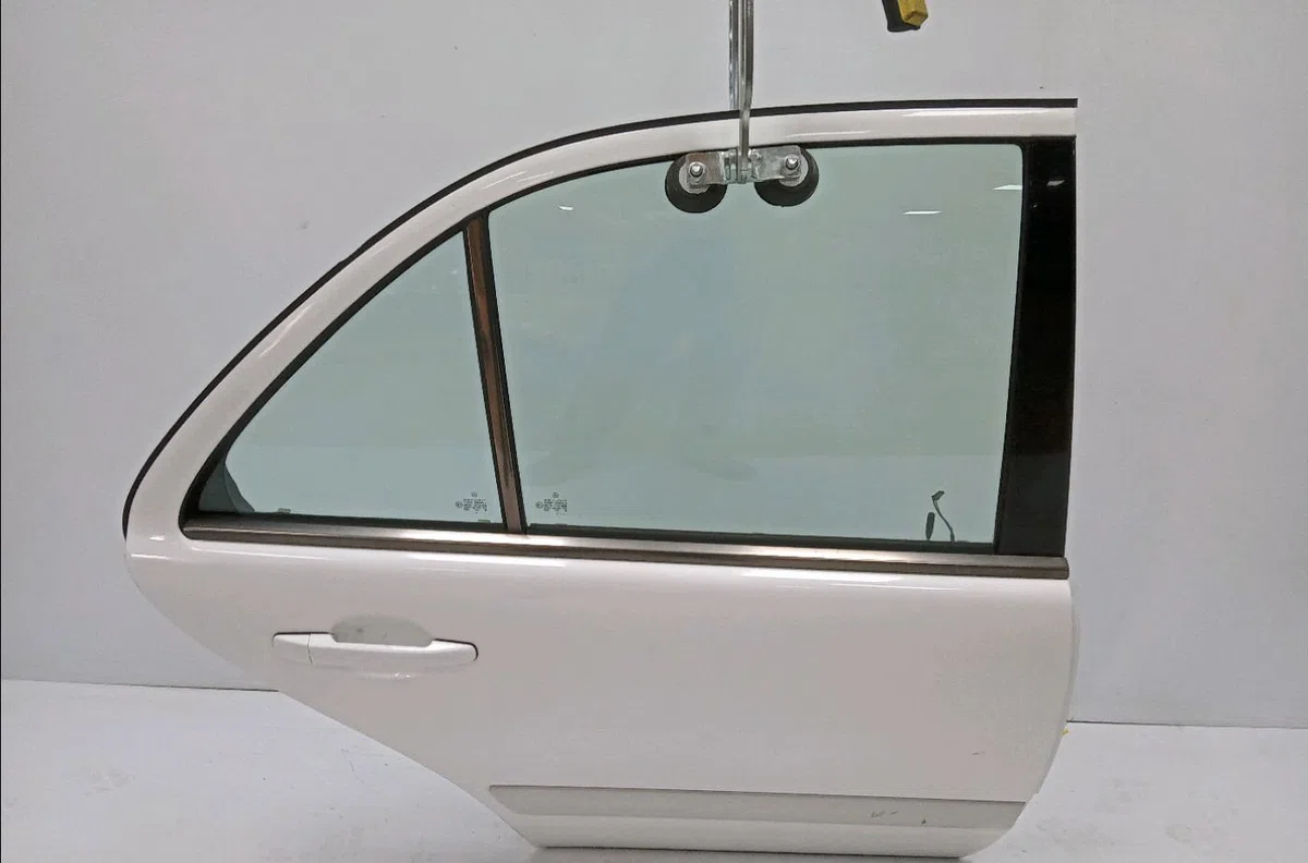 Porte arrière droite Mercedes-benz CLASSE E (W210) E 220 cdi (210.006) (1998-1999) occasion