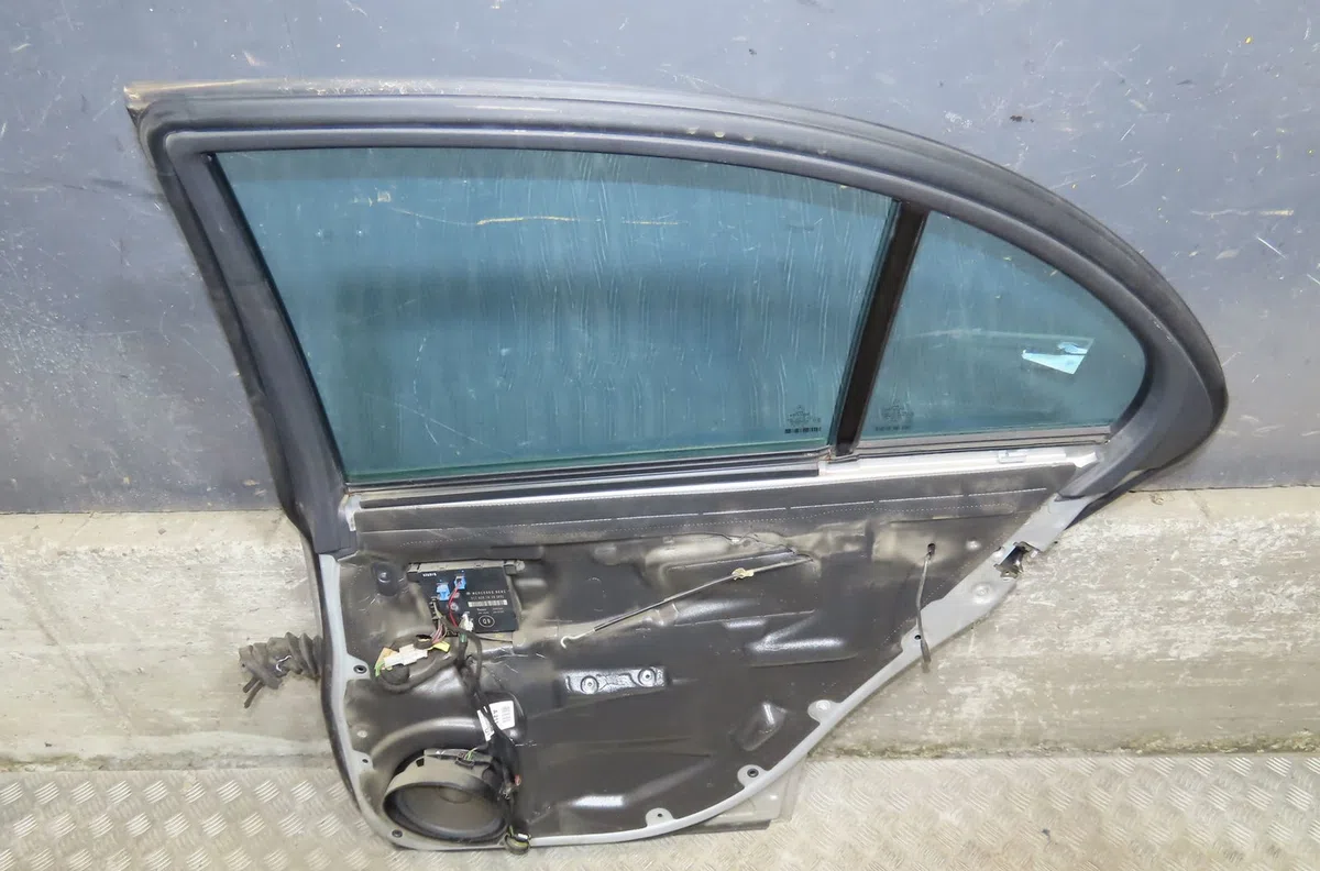 Porte arrière droite Mercedes-benz CLASSE E (W211) E 320 cdi (211.026) (2002-2008) occasion