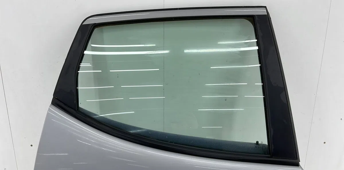 Porte arrière droite MERCEDES CLASSE A 168 PHASE 1 occasion