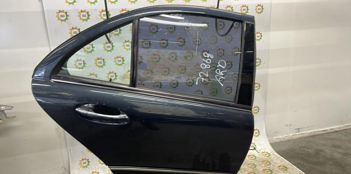 Porte arrière droite MERCEDES CLASSE C 203 PHASE 1 occasion