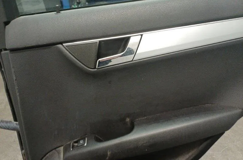 Porte arrière droite MERCEDES CLASSE C 204 PHASE 1 occasion