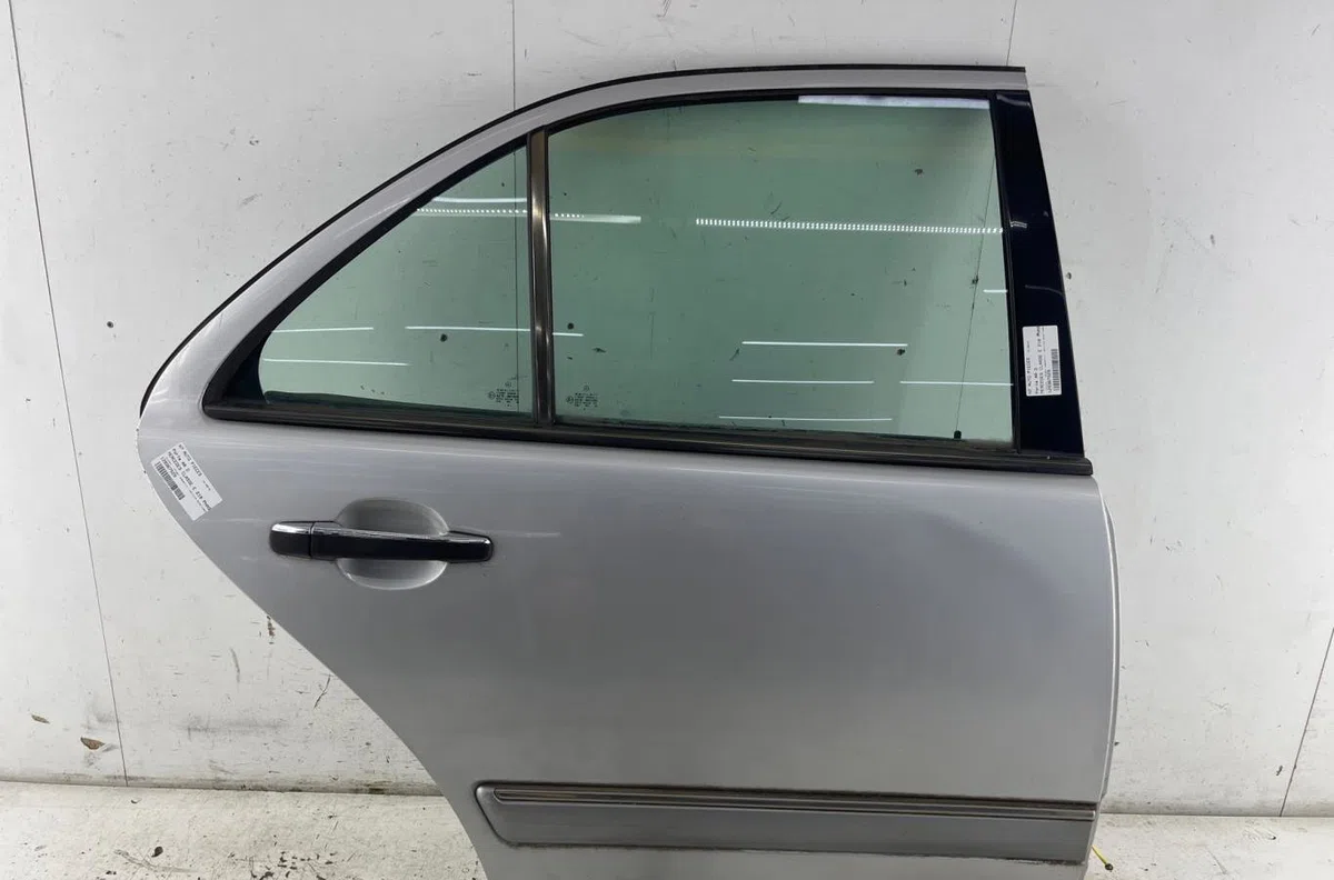 Porte arrière droite MERCEDES CLASSE E 210 PHASE 1 occasion