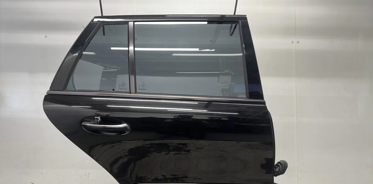 Porte arrière droite MERCEDES CLASSE E 211 PHASE 1 BREAK occasion