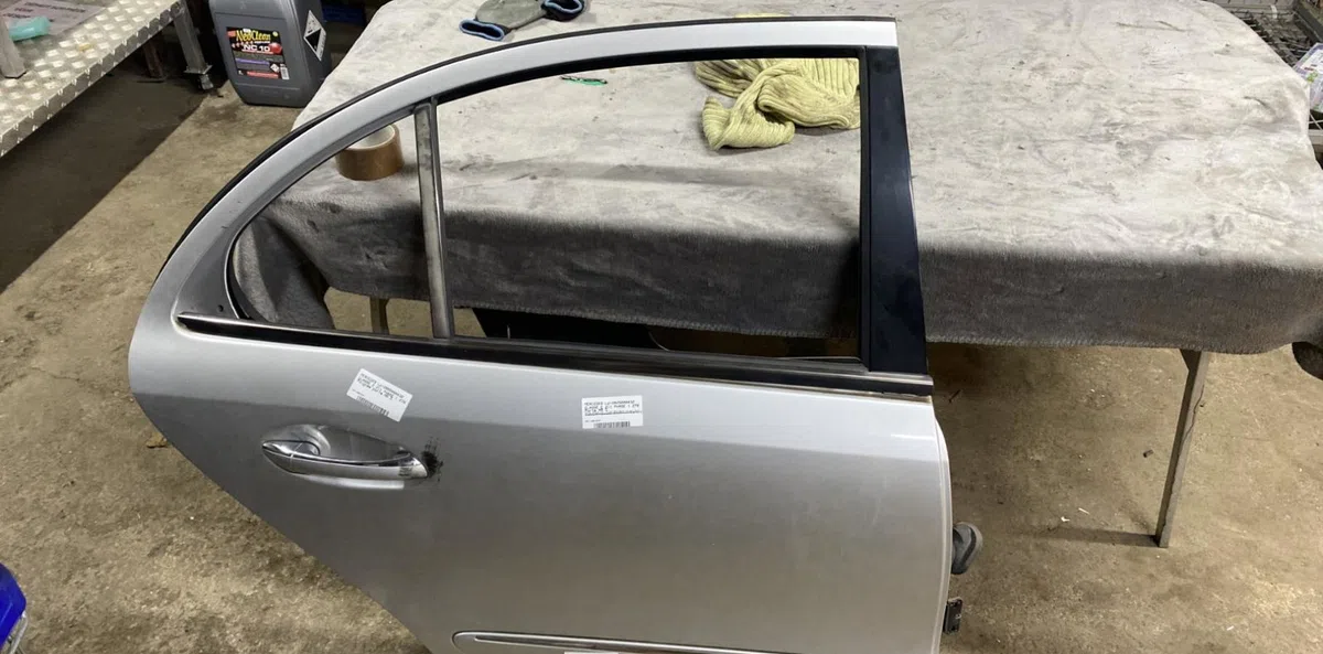 Porte arrière droite MERCEDES CLASSE E 211 PHASE 1 occasion
