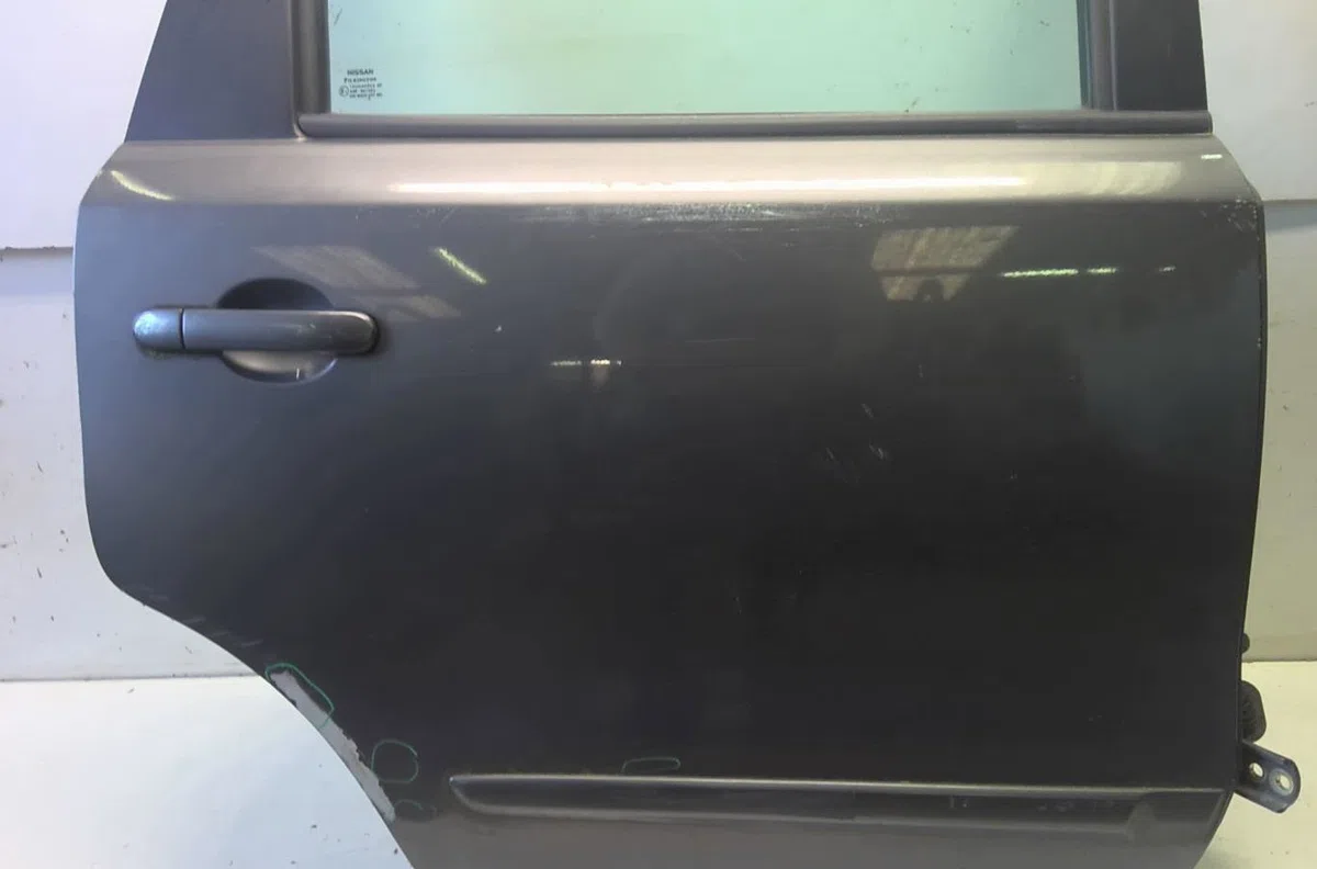 Porte arrière droite Nissan NOTE (E11, NE11) 1.4 (2006-2012) occasion
