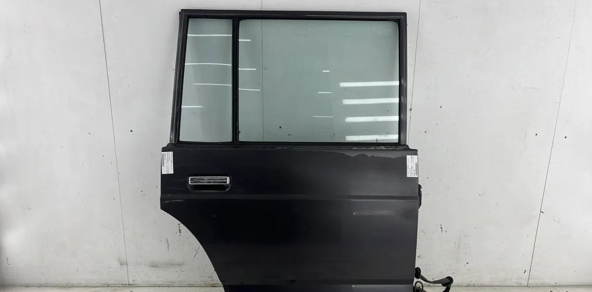 Porte arrière droite NISSAN PATROL 1 occasion