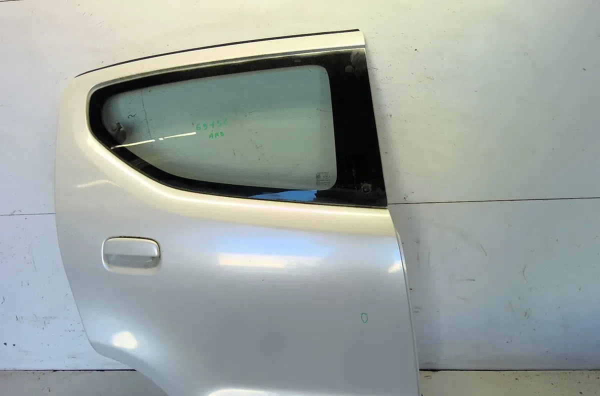 Porte arrière droite Nissan PIXO (UA0) 1.0 (2009) 5 portes occasion