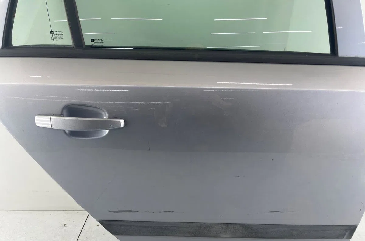 Porte arrière droite OPEL ASTRA H PHASE 1 BREAK occasion