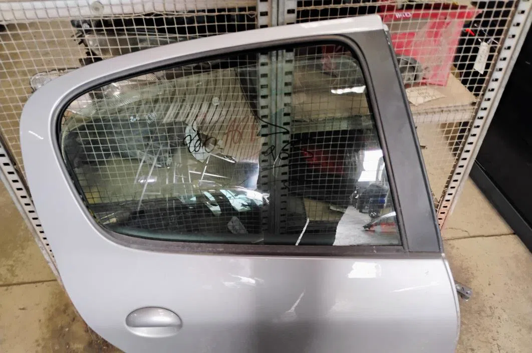 Porte arrière droite Peugeot 206 3-5 portes (2A-C) 1.4 hdi eco 70 (2001-2009) 5 portes occasion